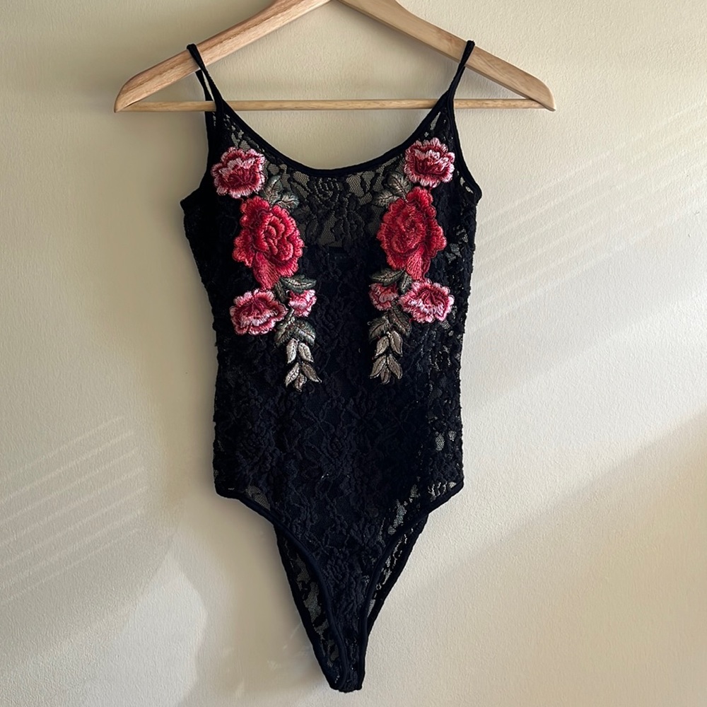 Suzy Shier Floral Lace Bodysuit